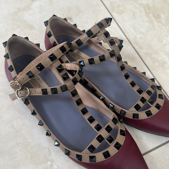 Valentino Garavani Shoes Valentino Patent Rockstud Caged Ballet Flat - Picture 10 of 11